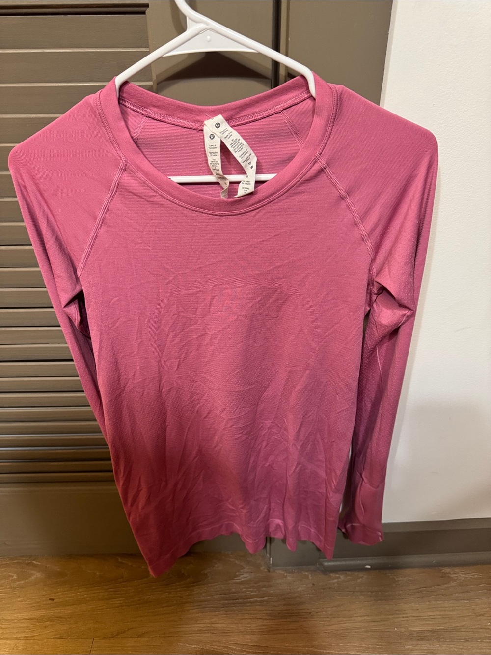 Lululemon size 6